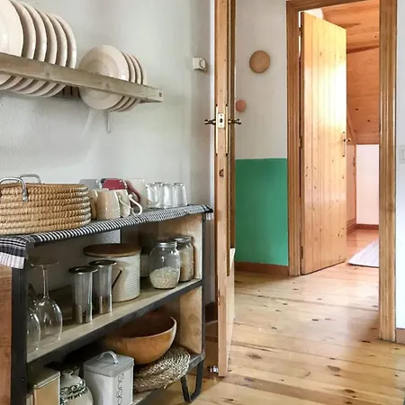 Cosy In | Mountain View + Shared Pool *